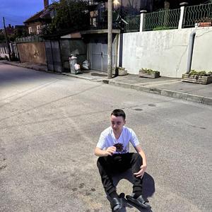 chamber of reflections (feat. GHOSTYY? & JayBaratii)