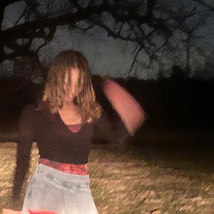 She don't wanna meet