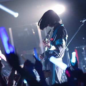 暴雨后彩虹更亮