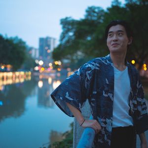 一剑西来 为男中音而作