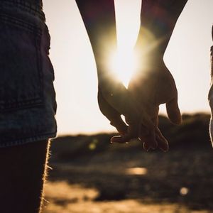 你的笑像阳光一样灿烂