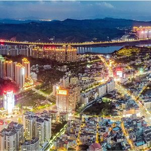 我们一起出发（伴奏）