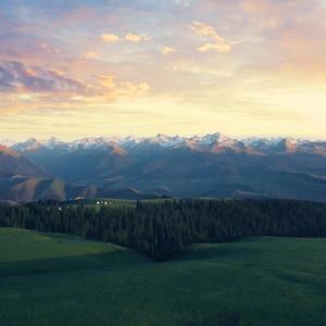 星星，清晨和山村