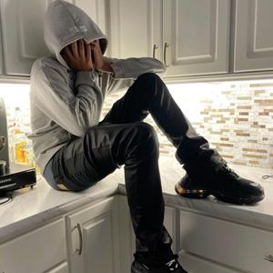 D4NGEROUS (feat. YOUNG VICIOUS)