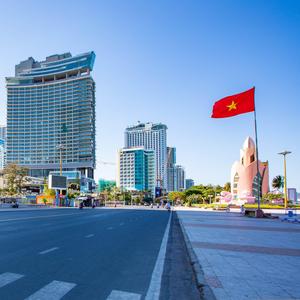 Ôm ấp Nha Trang 2