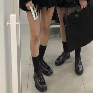 你所向往的林荫小道，在每个夜晚跟清晨，都沾满了白露