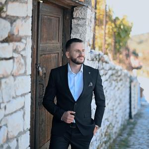 Bukur çu ngrit nusja