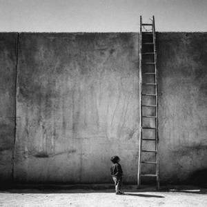 Покинул всех