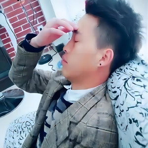 山岔河上白云天