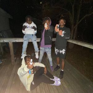 Stuntin' Like My Deadbeat (feat. EBK DAJz, T Muder & TG) (Remix)