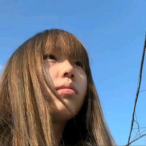愧疚。