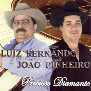 Nos Galhos dos Pinheirais