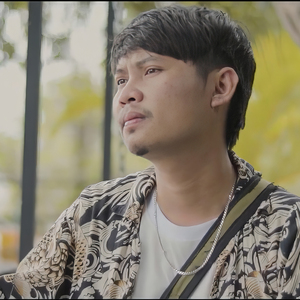 เธอนั้นเลือกเขา