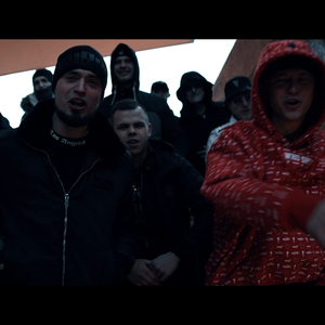 KAŻDY BUCH (feat. Basha & DJ Nambear)