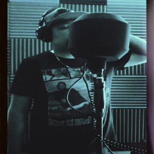 Mi desahogo by EMV (feat. Win)