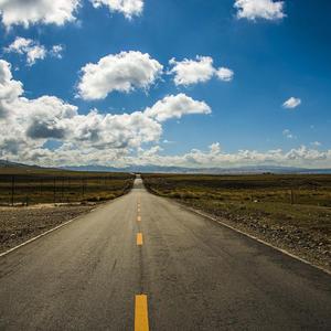 至少这路上还有你