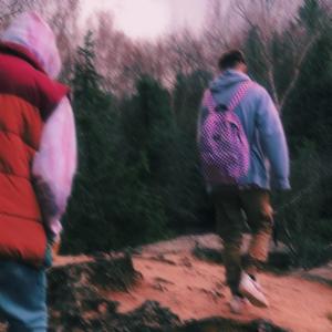 v noci (feat. smutneyy)