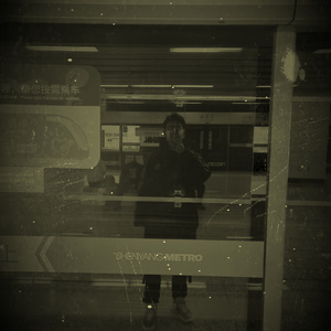 坐地铁（Prod Roman Jones）