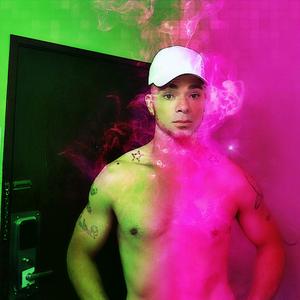 Green Grass (feat. Pedro Andreoni)