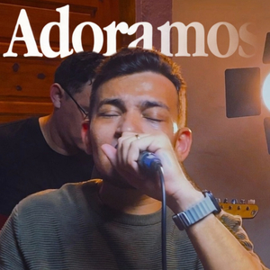 Adoramos