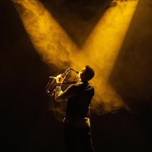 Amberlight (feat. Vinkleam)