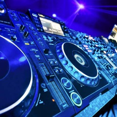 纯电音超嗨夜店慢摇舞曲 (DJ版)