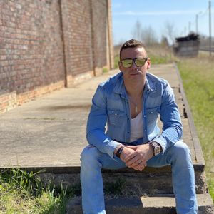 Miljoni roosiga kaardi sul saadan (remix)