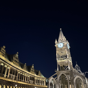 想念的代价是持续不断的钝痛