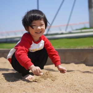 纸飞机上的梦（萌宝三周岁）