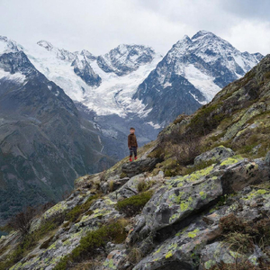Выхожу один я на дорогу