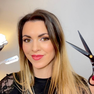 Shaving cream application / Shaving face with straight razor