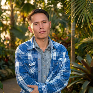 ມັກສາວໃສ່ເຂີນ (มักสาวใส่เขิน)