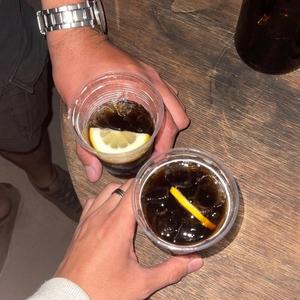 Me toco verte brillar (feat. Dj Black)