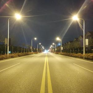 我不希望你孤单的去面对整个喧哗世界