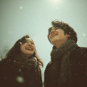 雪灯りの帰り道