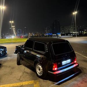 Badəm Şərabla Dolu