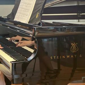 安静思考 (钢琴版)