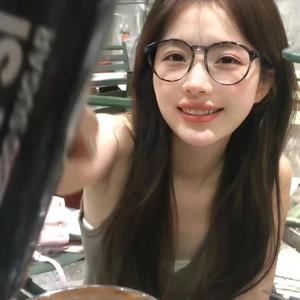 微微辣（真女人从不回头看）