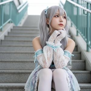 君の影を探して