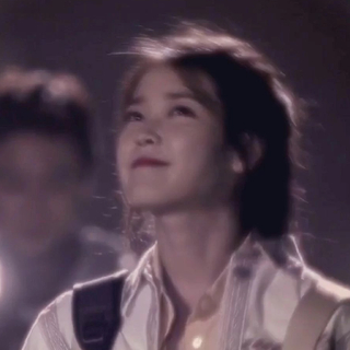 阳光会落在你身上，幸福也会如期而至