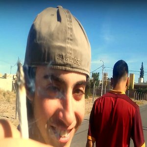 El perro que salta al humo