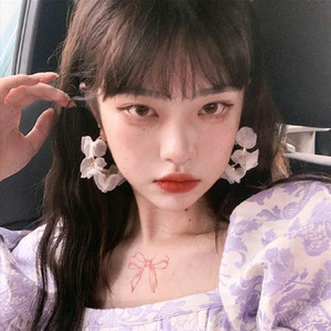 生在红旗下 长在春风里