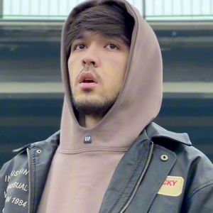 Atirgullar《玫瑰花》