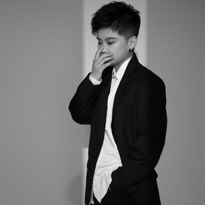 爱与伤的守望
