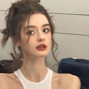 《纸灯载的露》