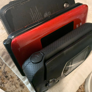 Phones Jumping Off Da Meter (feat. Ayoolii)