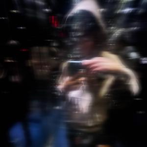 lova (feat. Arizerati)