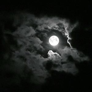 山前没相见 山后会相逢