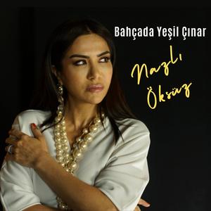 Bahçada Yeşil Çınar