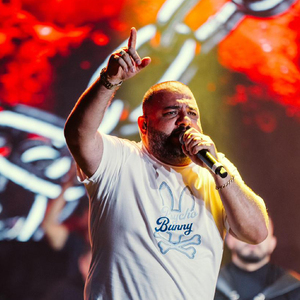 É o Pente / Ela Só Pensa em Beijar / Devagarinho / Putariazinha / Deu Meia Noite, Eu Sumi, Geral Soltando Fogos / Rap das Armas / Rap da Felicidade / Rap do Solitário / Rap do Silva (Ao Vivo)